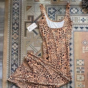 3/4 length NWT billabong body-con dress